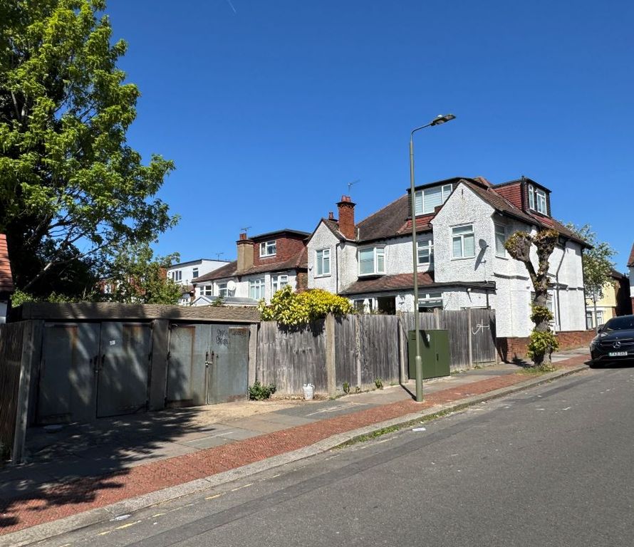 Property photo 1 of 6