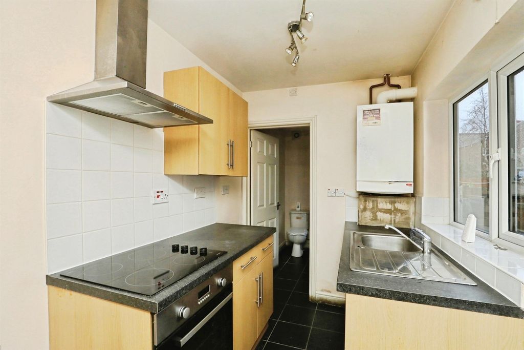 Property photo 3 of 17