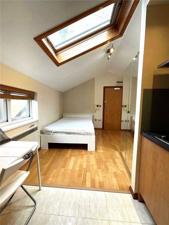 Property photo 2 of 4 Picture No. 11