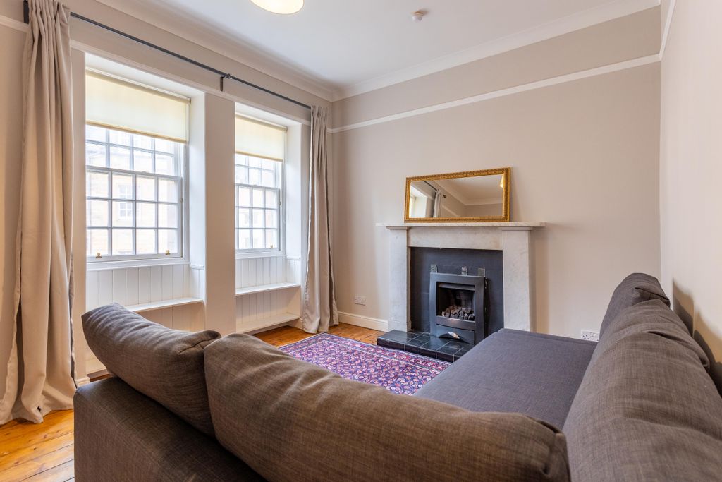 Property photo 1 of 12 Living Room