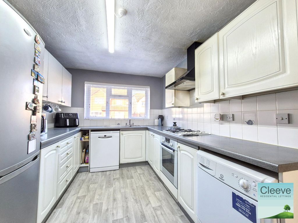 Property photo 2 of 16 1000123794