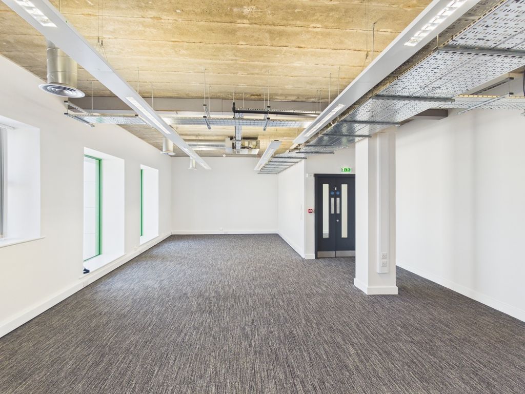 Property photo 3 of 6 Photo 4