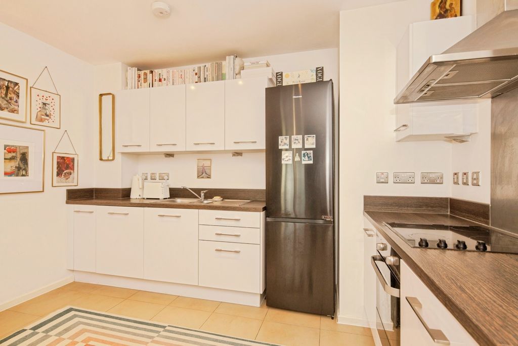 Property photo 3 of 17 Photo