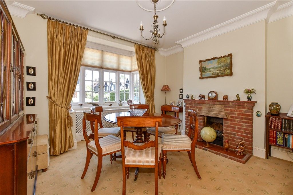 Property photo 2 of 21 Dining Room