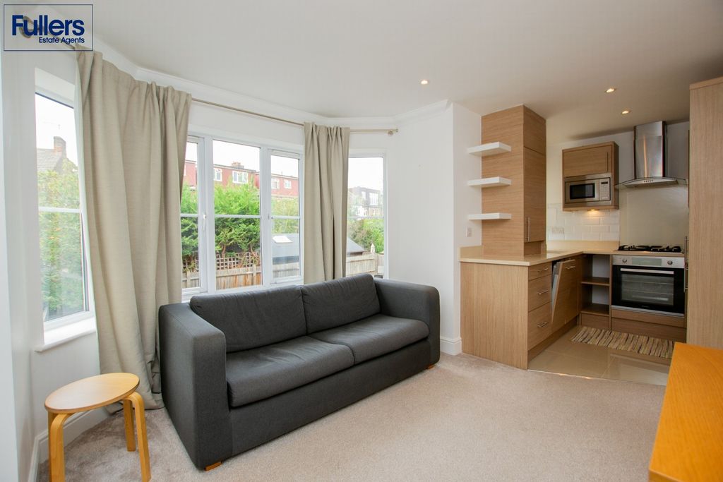 Property photo 3 of 12