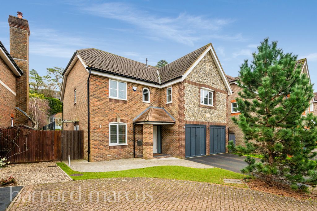 Property photo 1 of 17 Front