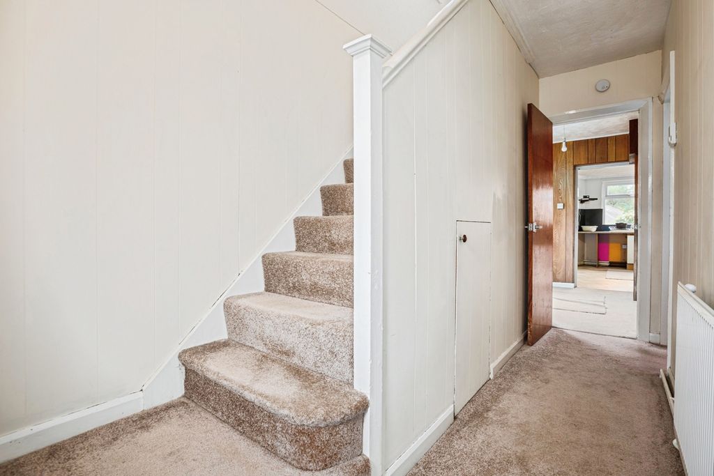 Property photo 3 of 17 Photo