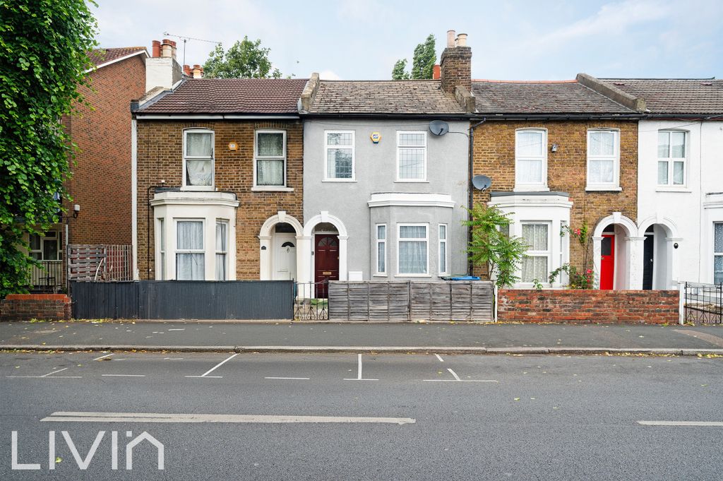 Property photo 1 of 10 Pawsons Road_ 14 (12 From 18)-1