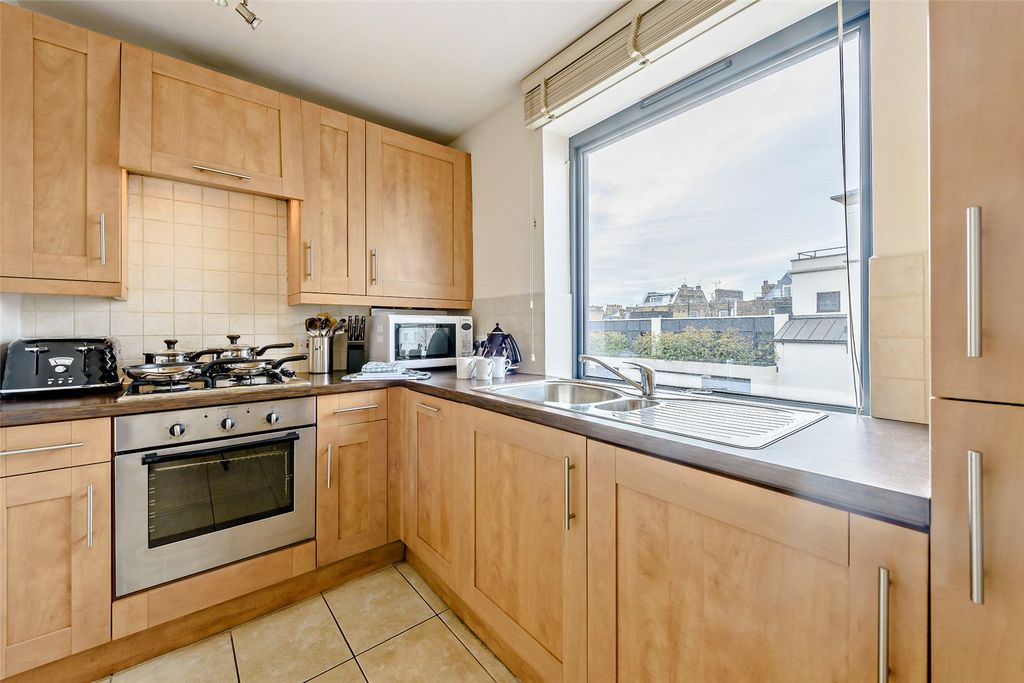 Property photo 2 of 11 Picture No. 39