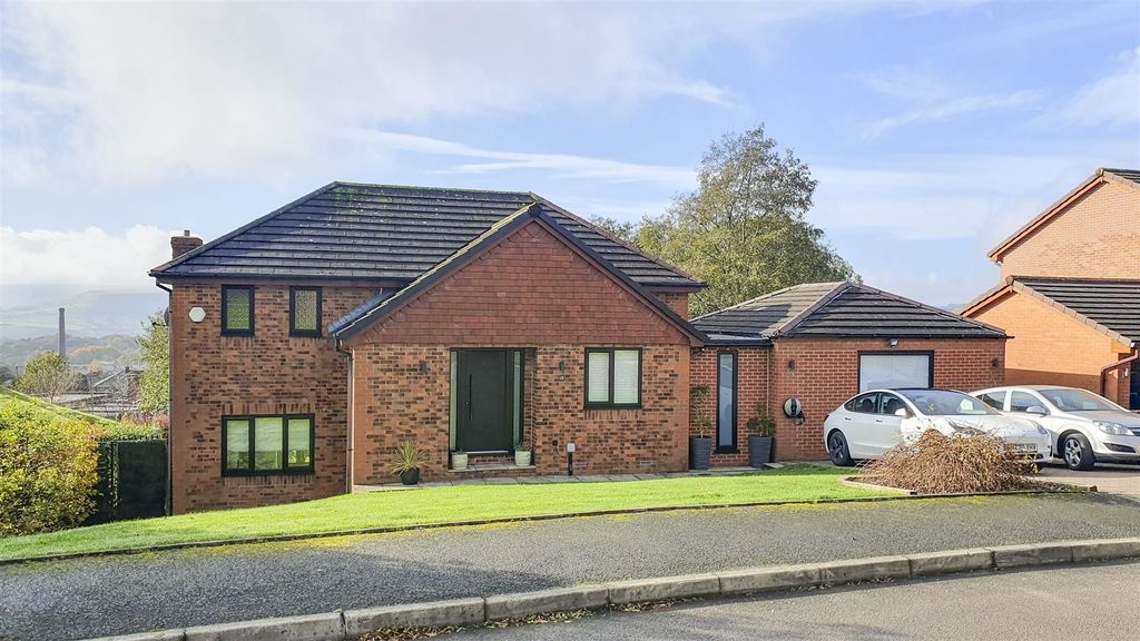 Property photo 2 of 41 Front External