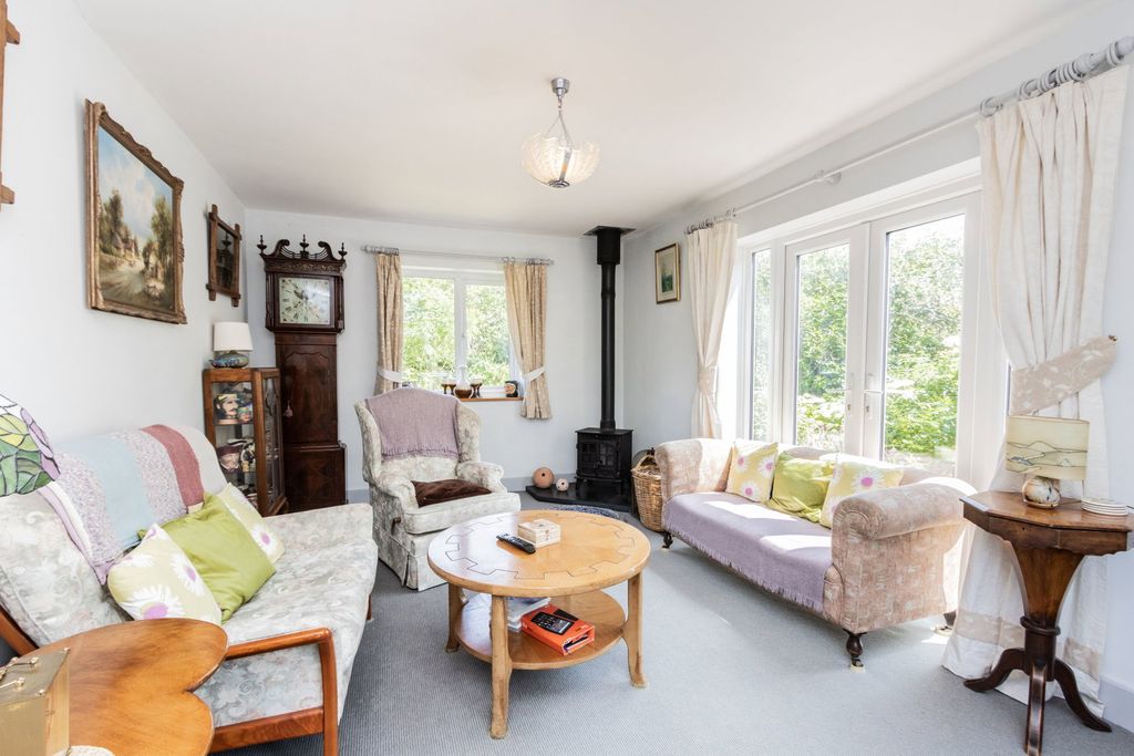 Property photo 3 of 10