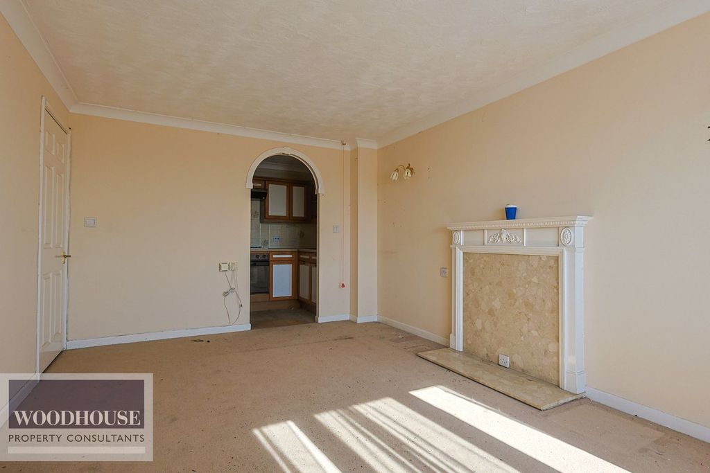 Property photo 3 of 14