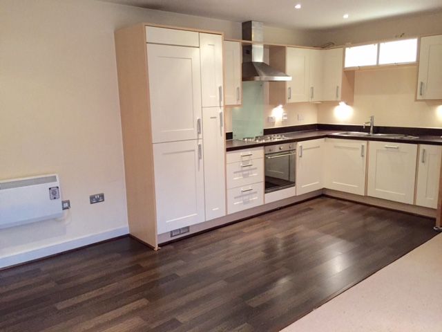 Property photo 2 of 11 Kitchen