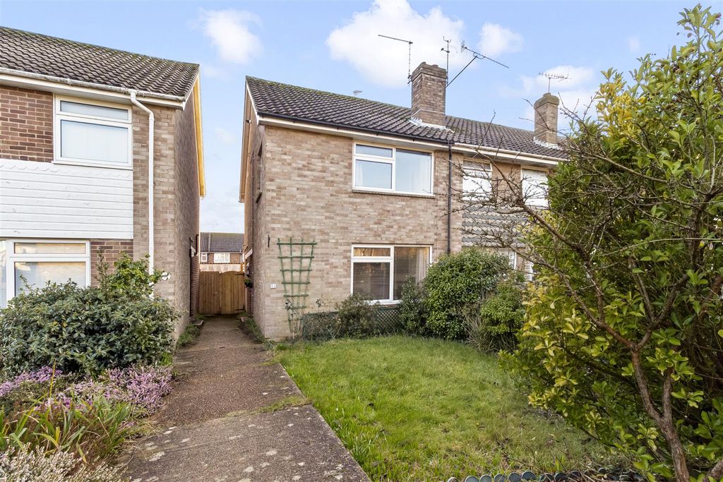 Property photo 1 of 21 12 Somerset Close-001.Jpg