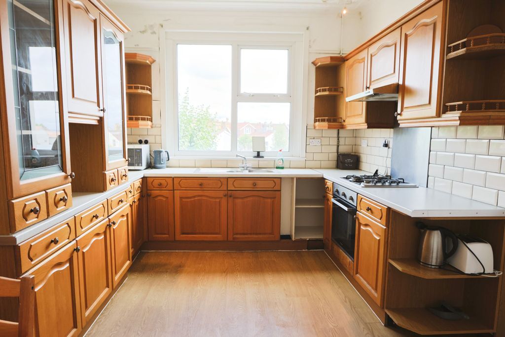 Property photo 3 of 22