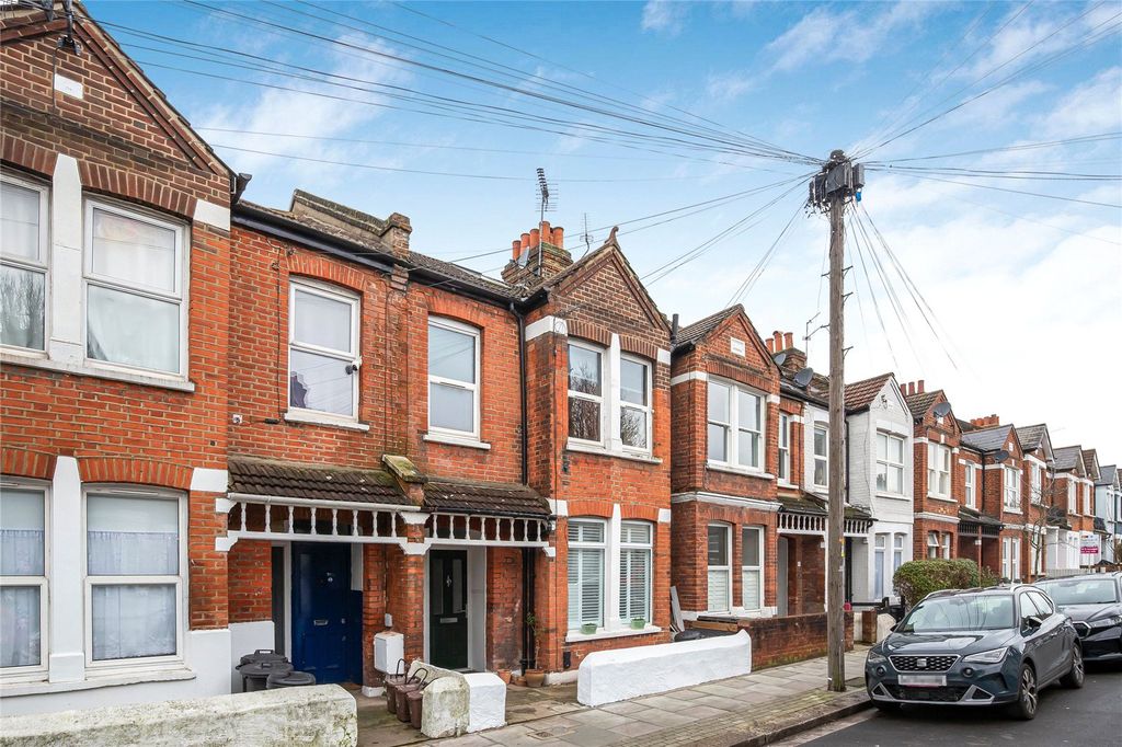 Property photo 2 of 19 Picture No. 40