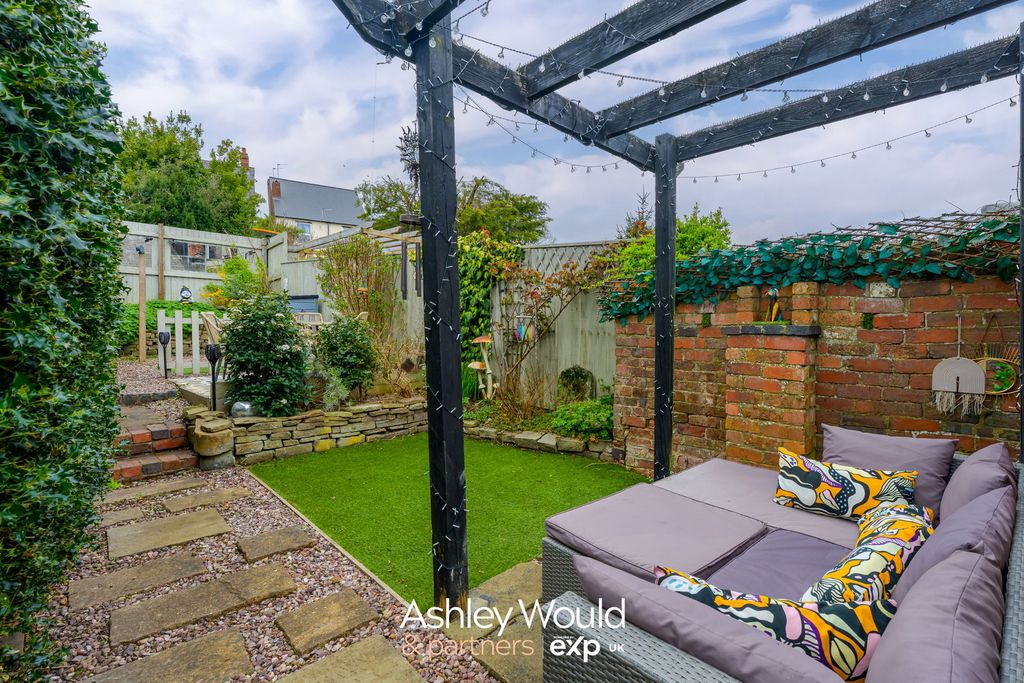 Property photo 2 of 15