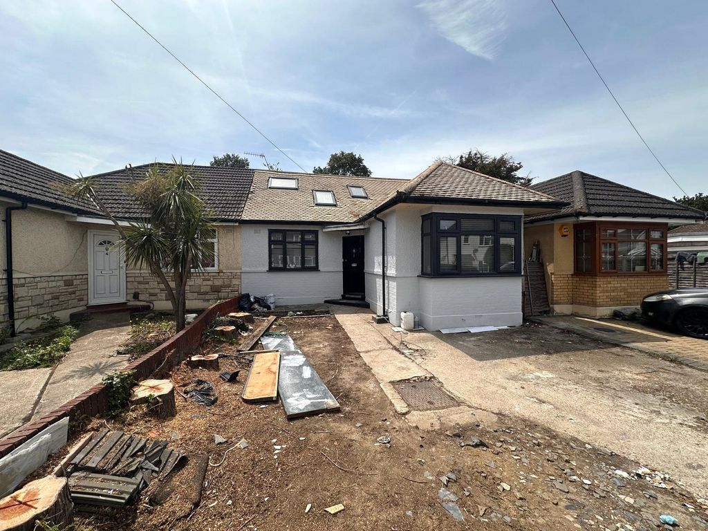 Property photo 1 of 10 Front Aspect