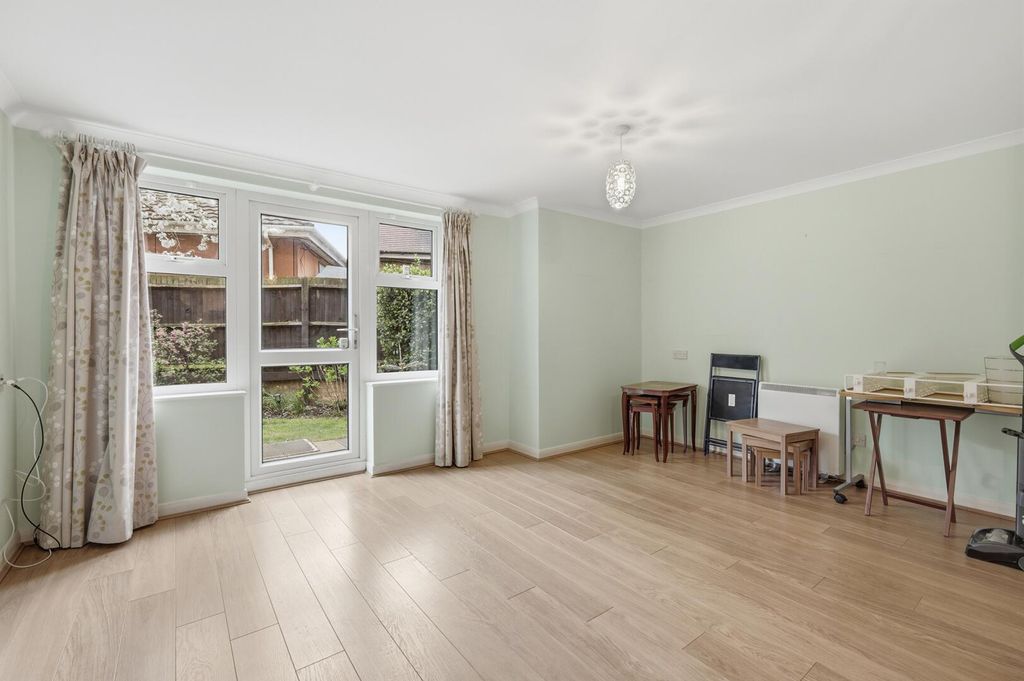 Property photo 3 of 14 Living Room