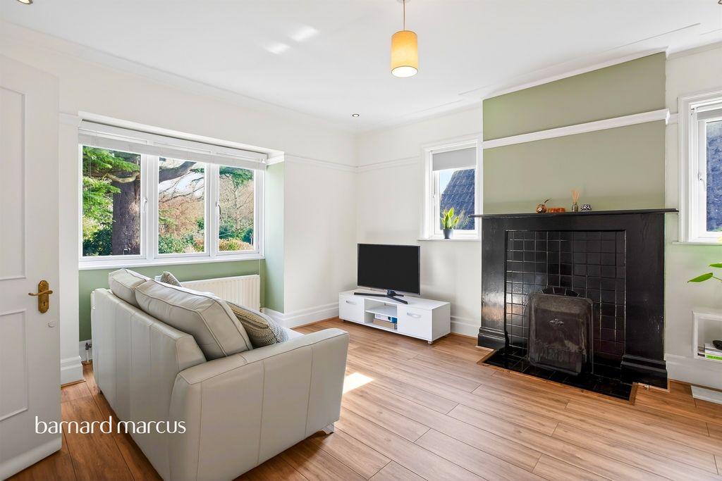 Property photo 3 of 18