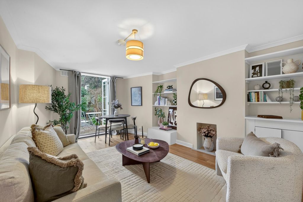 Property photo 2 of 14