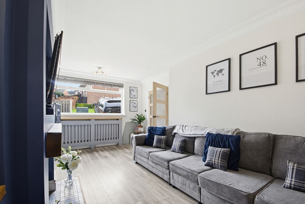 Property photo 3 of 32 Dsc05457