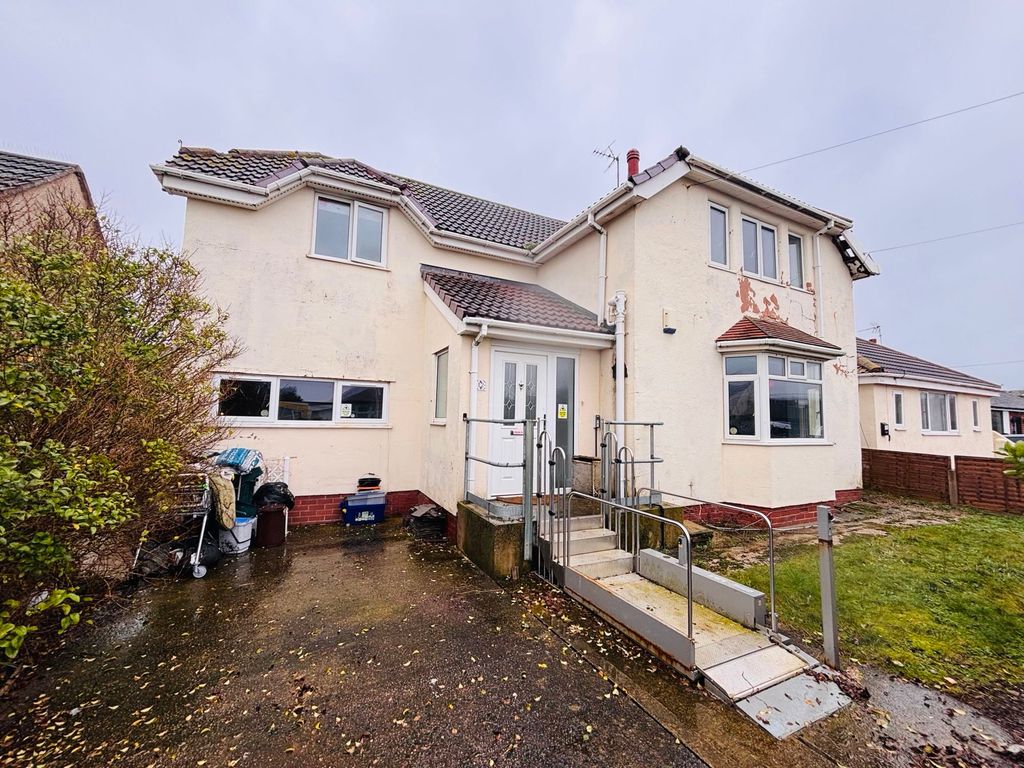 Property photo 1 of 27