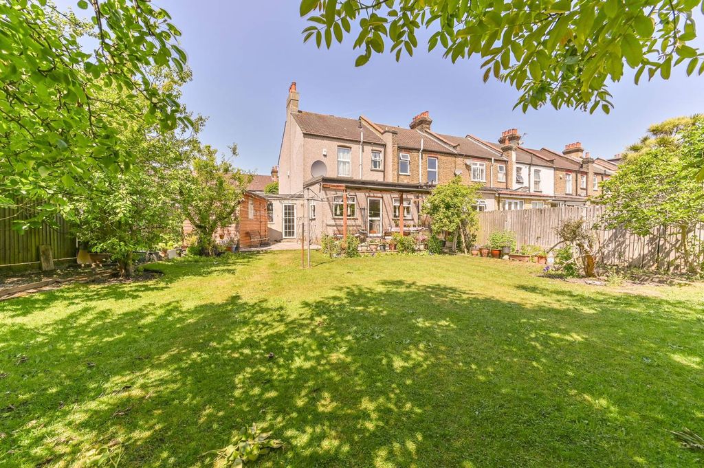 Property photo 3 of 14