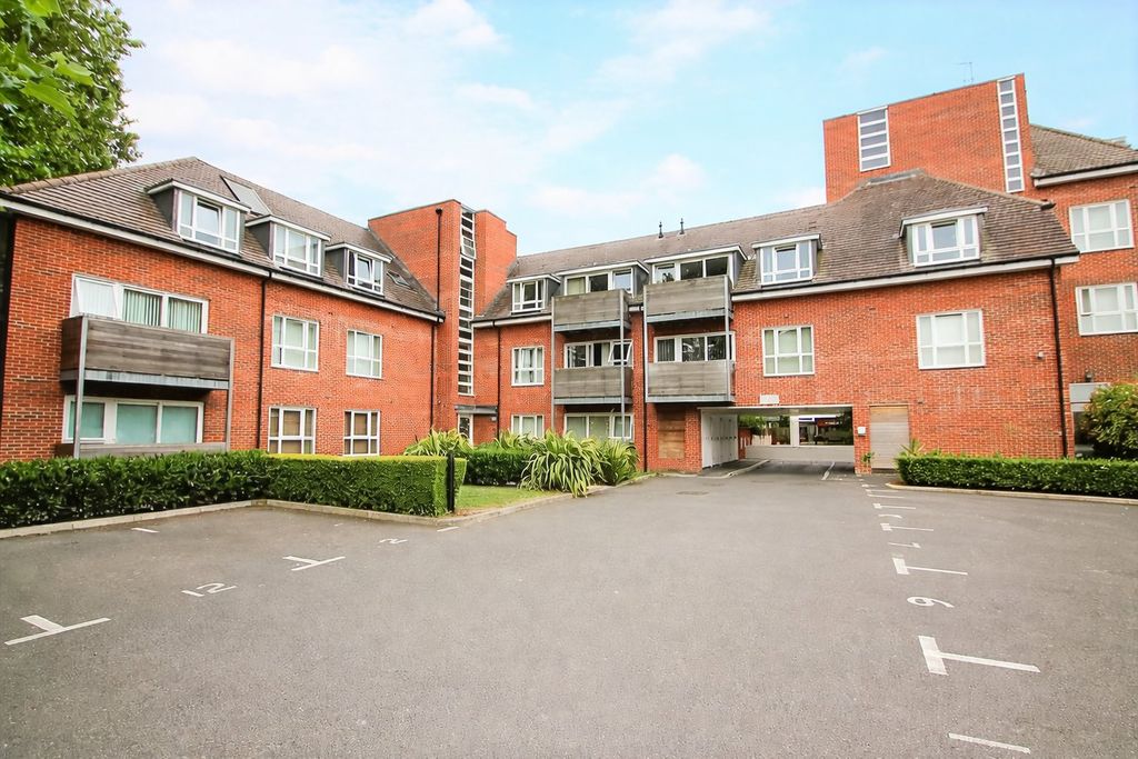 Property photo 1 of 10