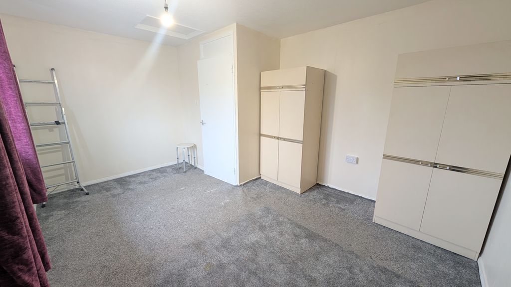 Property photo 3 of 9 Image