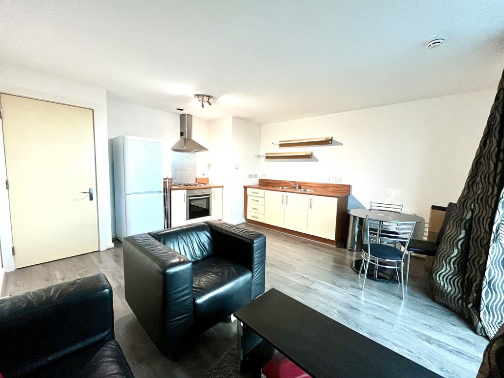 Property photo 3 of 10 Lounge