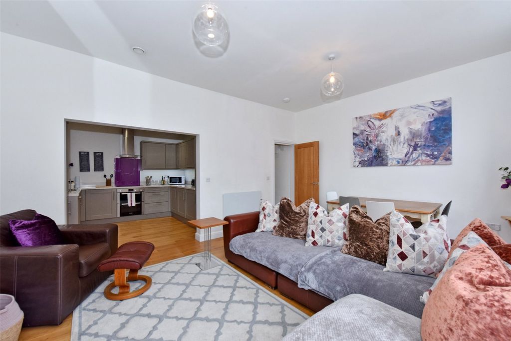 Property photo 1 of 10 Sitting Room