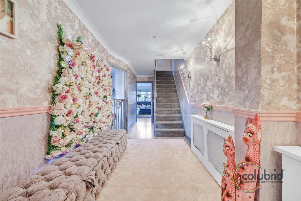 Property photo 3 of 21