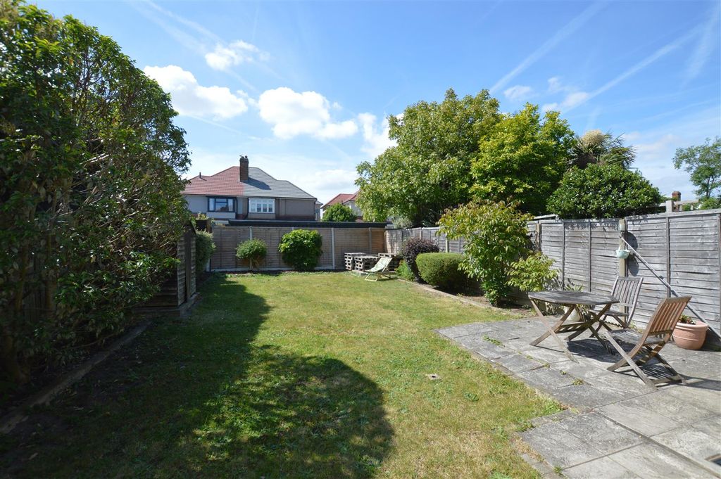 Property photo 3 of 16 178 Percy Road Gdn May 26.Jpg