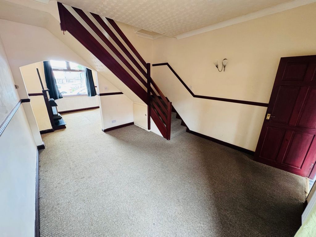 Property photo 3 of 12 Photograph