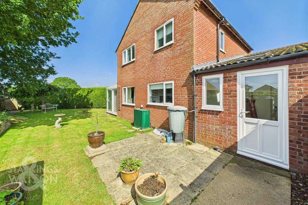 Property photo 3 of 27