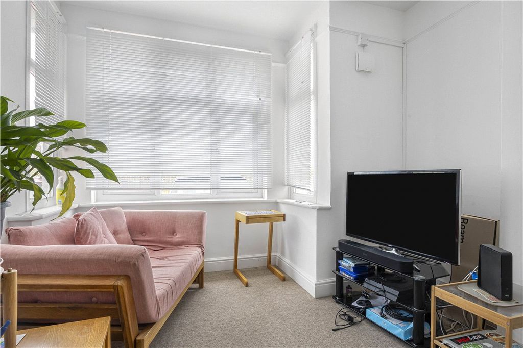 Property photo 2 of 8 Picture 2