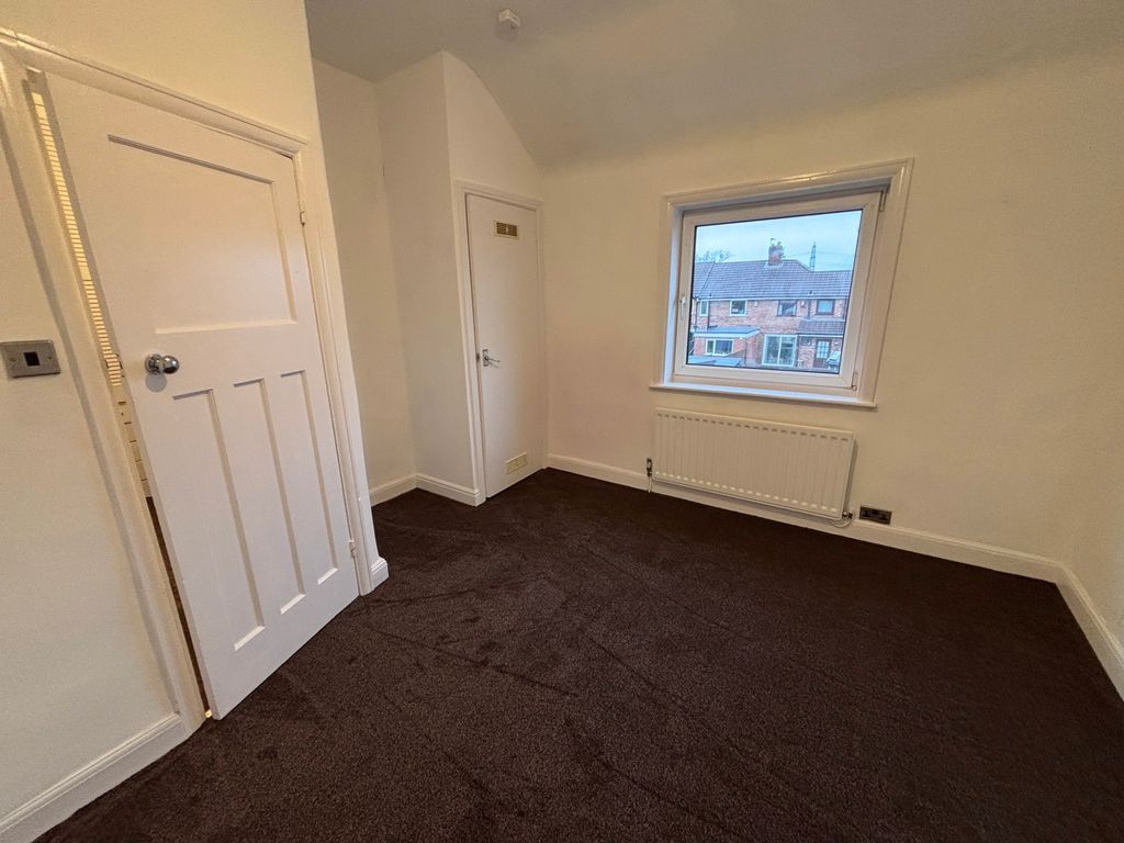 Property photo 3 of 12 Bedroom 2