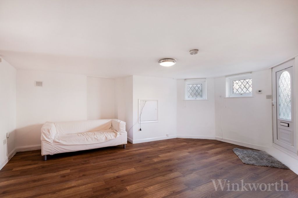 Property photo 2 of 9 Picture No. 08