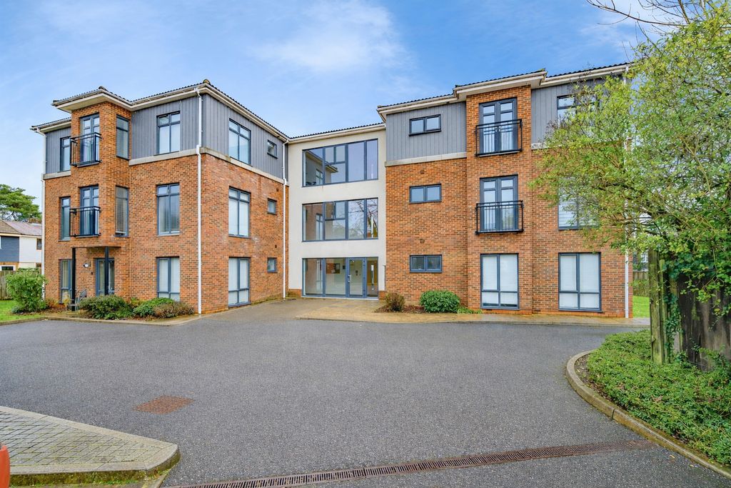 Property photo 1 of 11