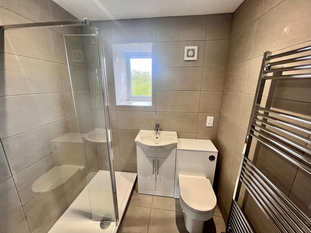 Property photo 2 of 5 Bathroom