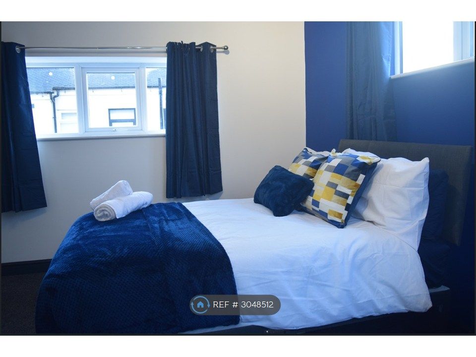 Property photo 2 of 6 Room 8