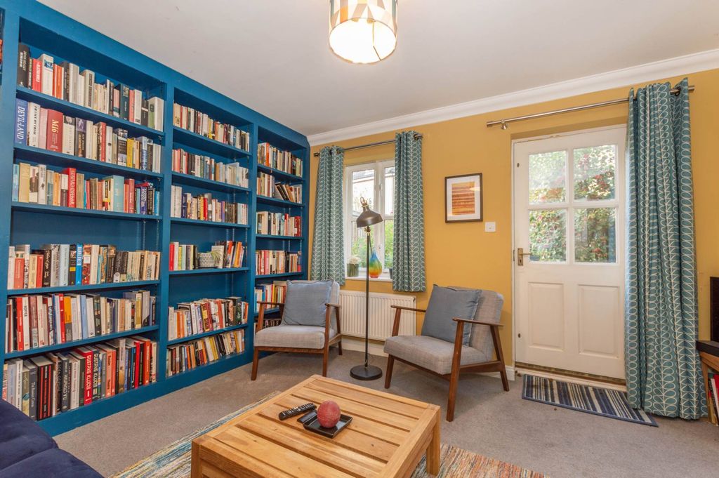 Property photo 3 of 14