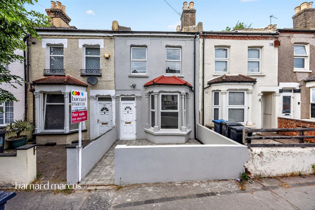 Property photo 1 of 19