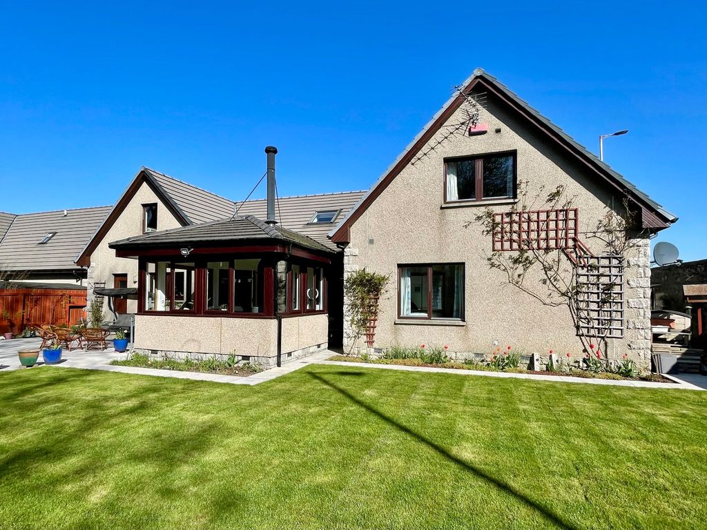 Property photo 3 of 46