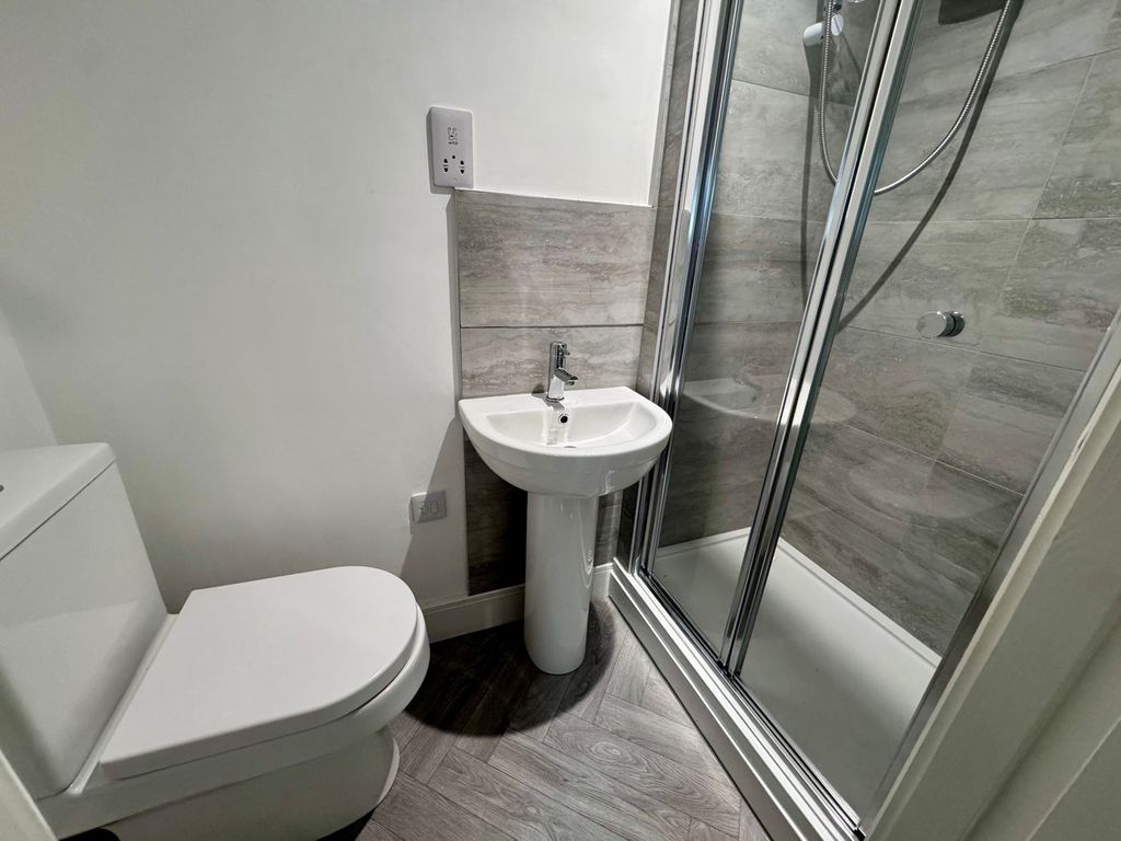 Property photo 1 of 3