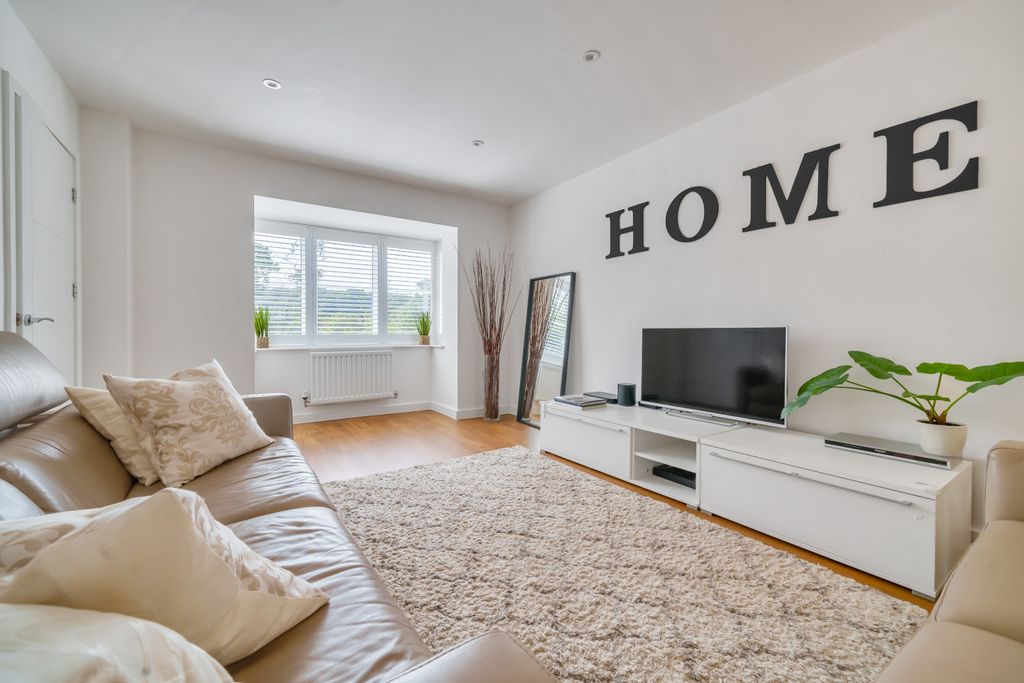 Property photo 3 of 35 Picture No. 03