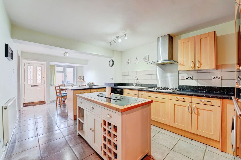 Property photo 3 of 16 Kitchen Diner