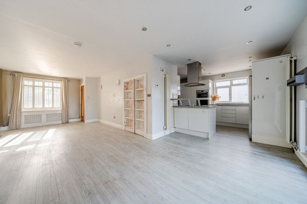 Property photo 2 of 24 1524209-2-6Aad1c5...