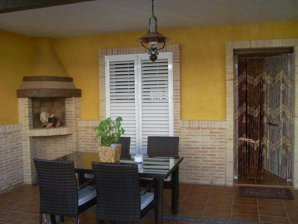 Property photo 1 of 32